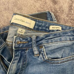Calvin Klein ankle skinnny jeans size 4